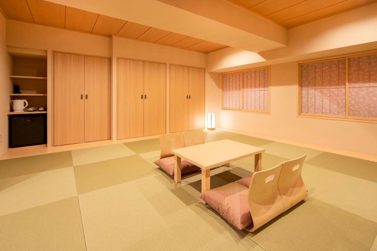 Karaksa Hotel Tokyo Station Екстер'єр фото
